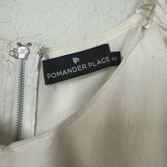 Pomander Place Tuckernuck Pippa Puff Sleeves Blouse Size XS - Picture 9 of 11